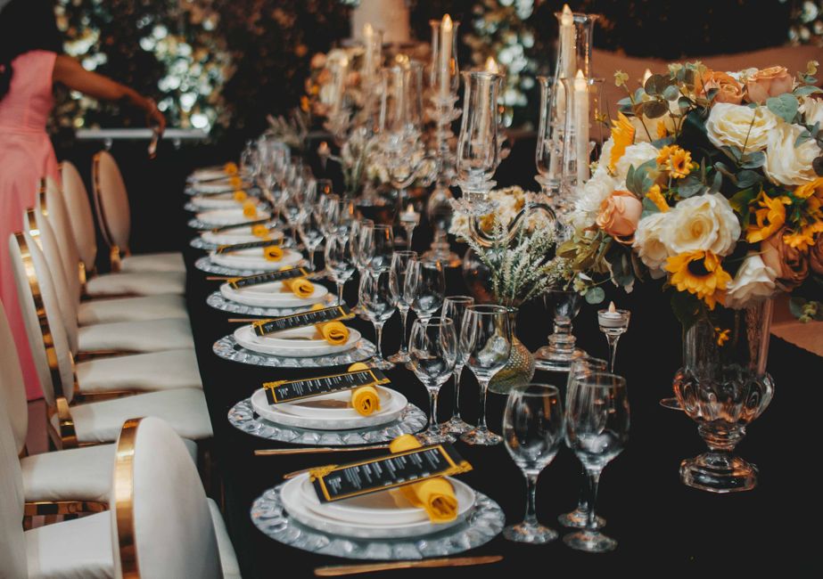 The Best Party Bus Themes